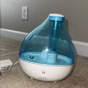 Pure Enrichment Blue and White Kids Humidifier